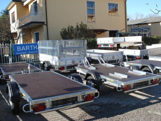 - Noleggio Rimorchi e Tende da Tetto